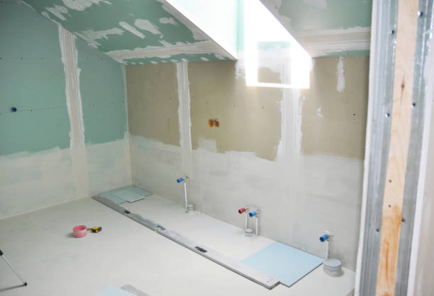 Best Wallpaper Removal and Painting  in Elwood, IN